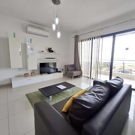 V86 - Coastal With Open Sea Views Appartement St. Paul's Bay