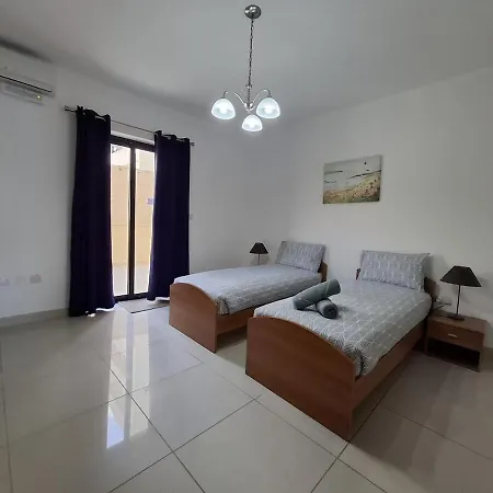Appartement V86 - Coastal With Open Sea Views